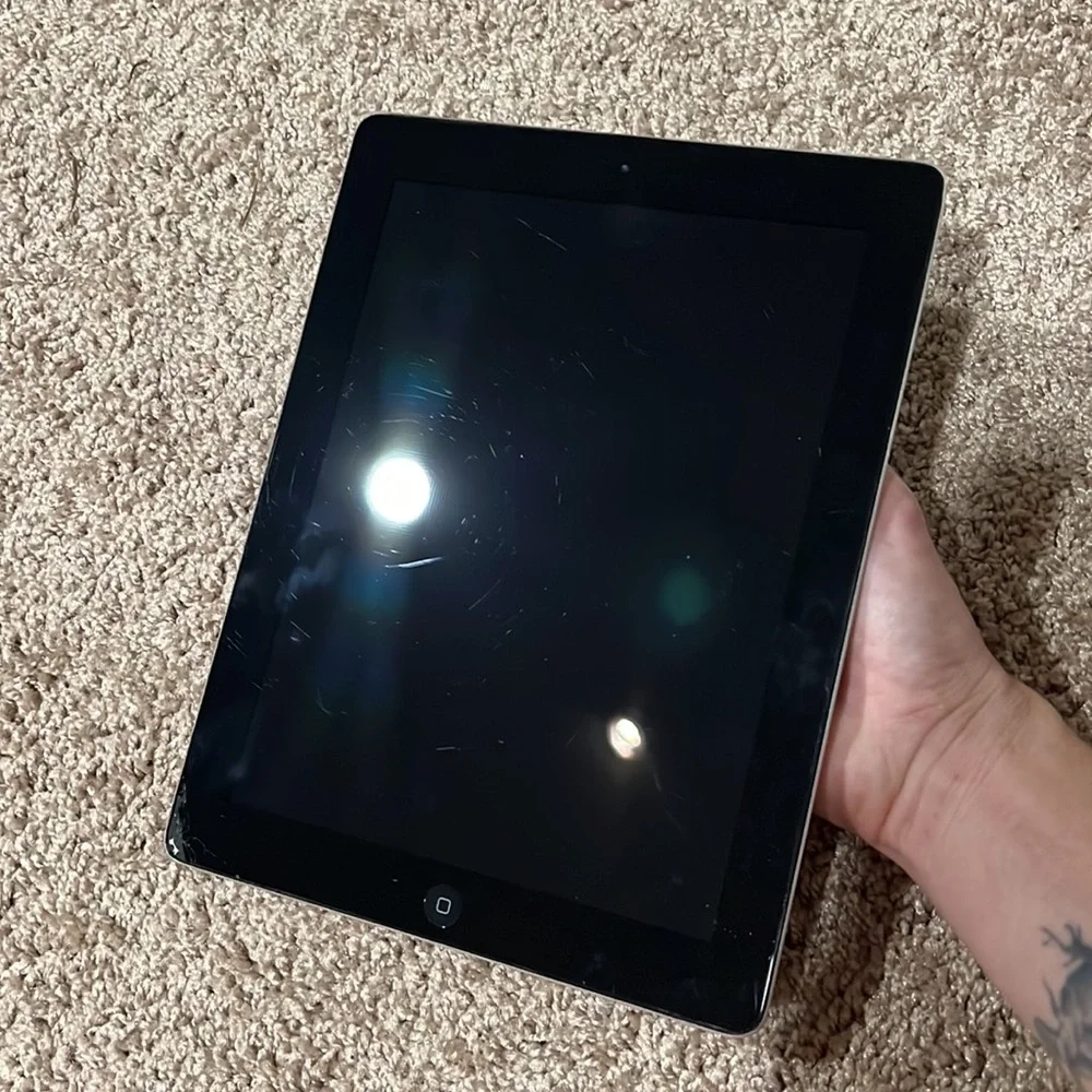 iPad 2 16gb AS IS for parts